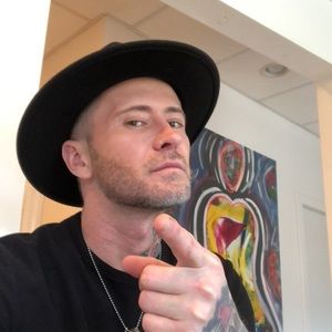 Meet your Posher, Donnie